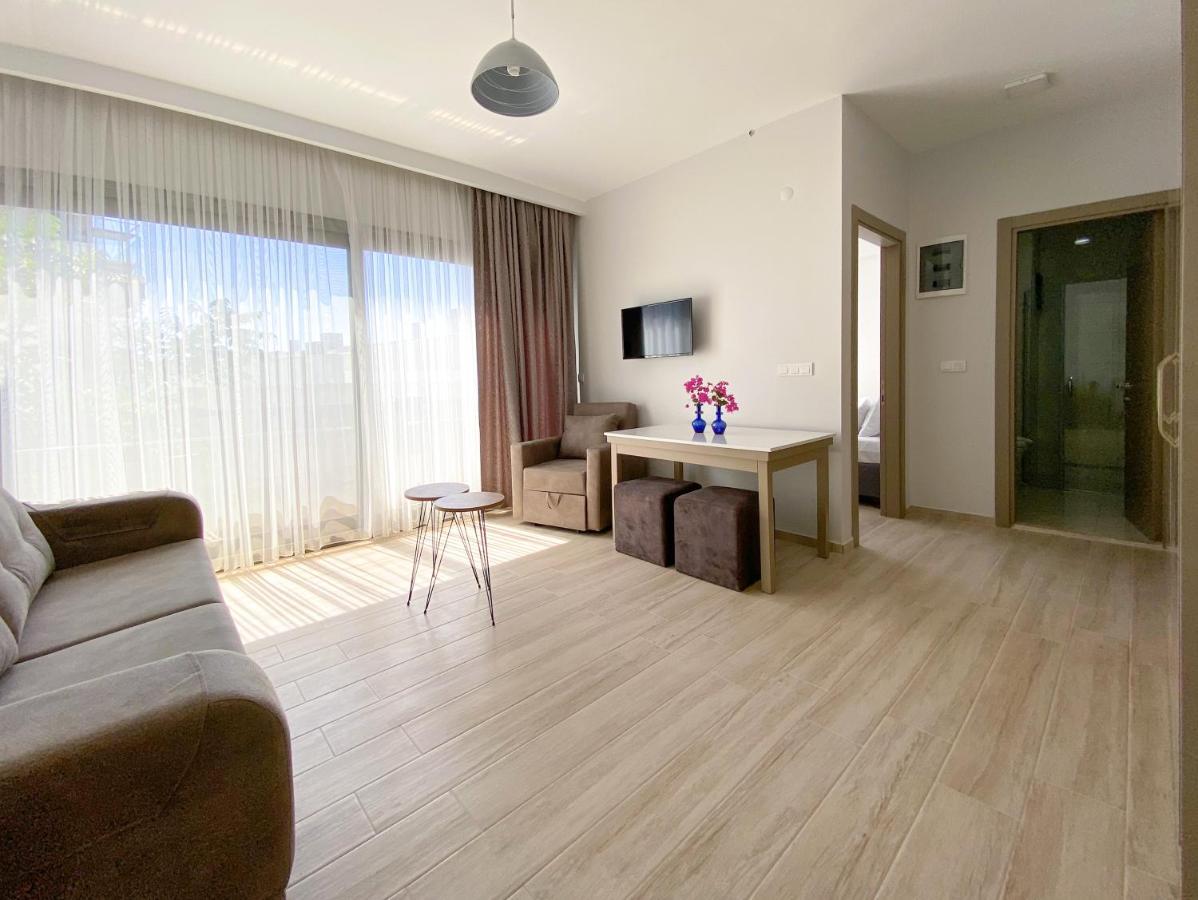 Aparthotel Azize *